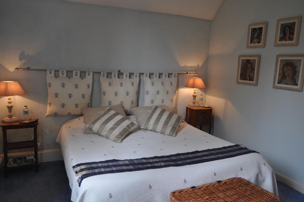 Le Chateau Des Ormes Bed & Breakfast Lambersart Oda fotoğraf
