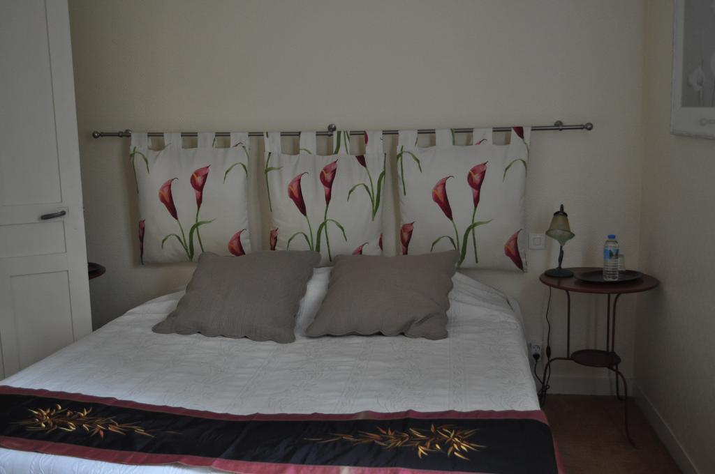 Le Chateau Des Ormes Bed & Breakfast Lambersart Oda fotoğraf