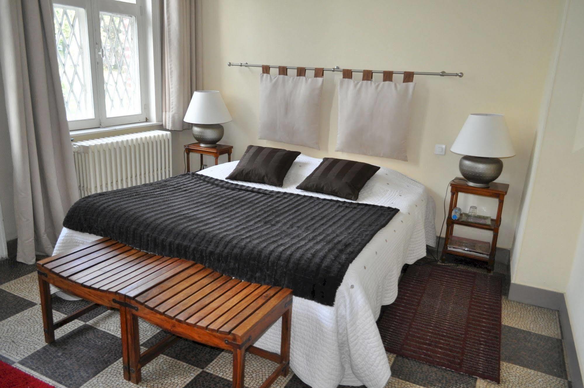 Le Chateau Des Ormes Bed & Breakfast Lambersart Dış mekan fotoğraf